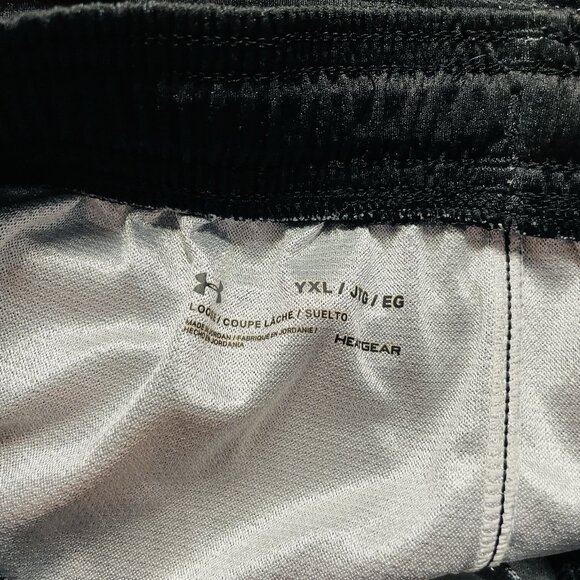 Under Armour Shorts Stephen Curry SC Youth XL Basketball Pockets Black - Picture 3 of 3